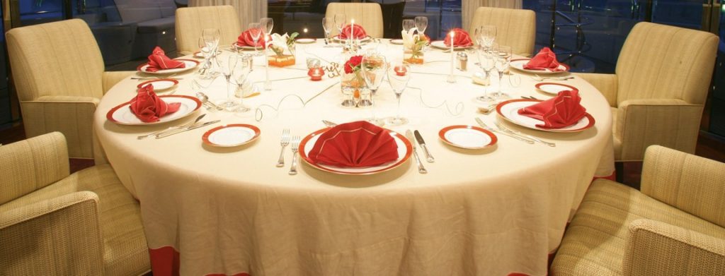 Yacht Tablecloths and Napkins