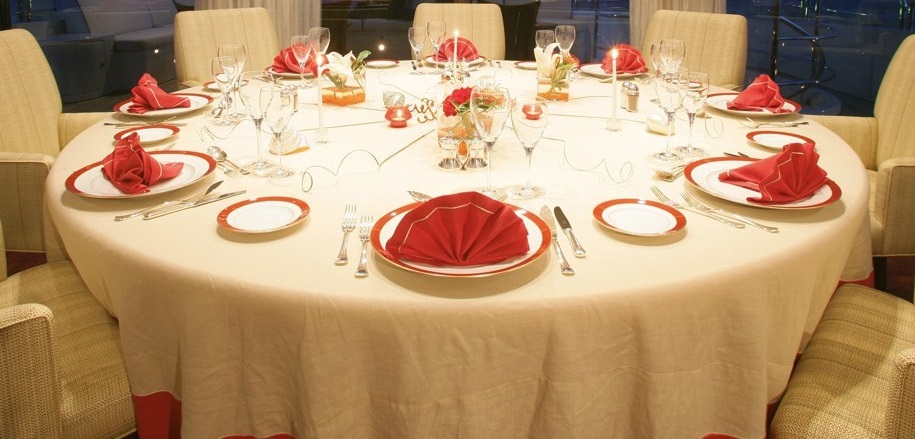Yacht Tablecloths and Napkins